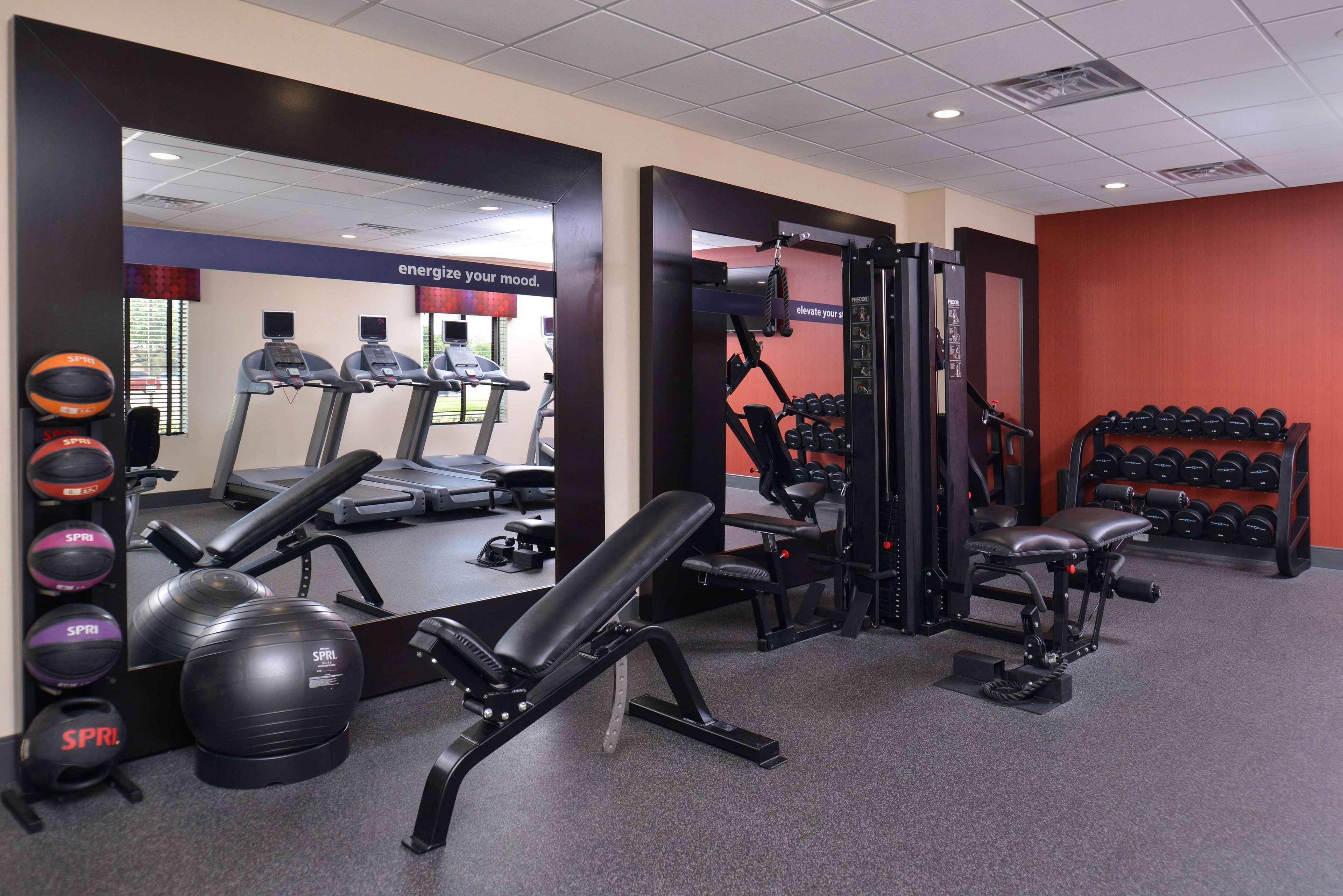 Hampton Inn & Suites Dallas Market Center Kültér fotó