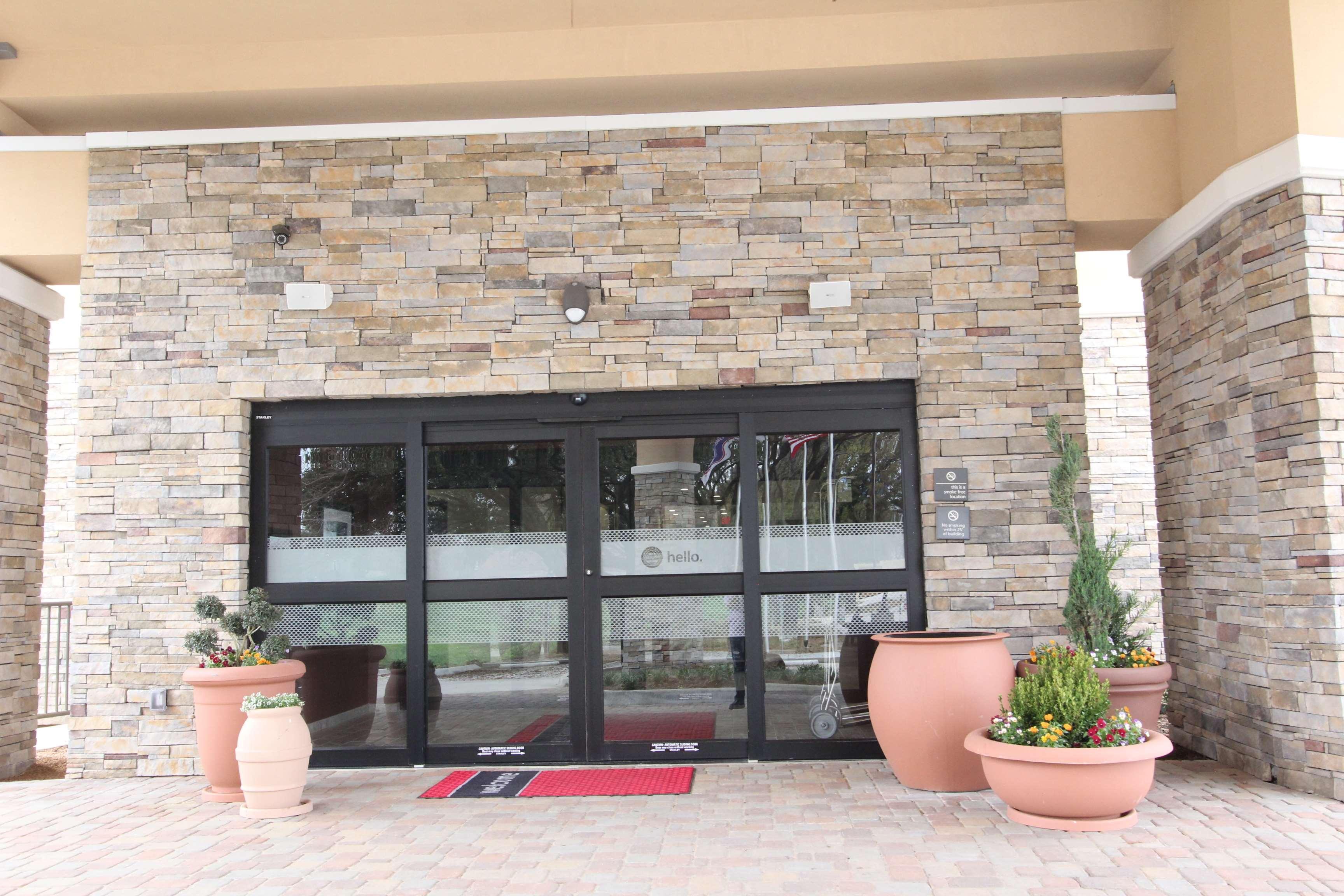 Hampton Inn & Suites Dallas Market Center Kültér fotó