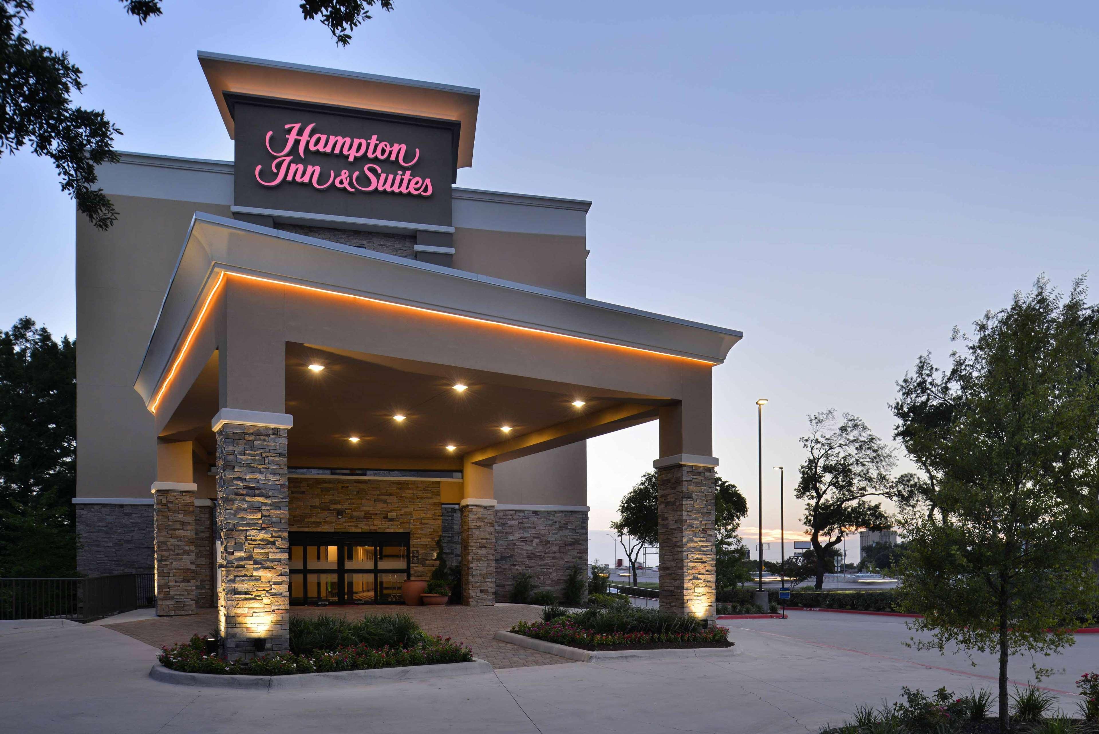 Hampton Inn & Suites Dallas Market Center Kültér fotó