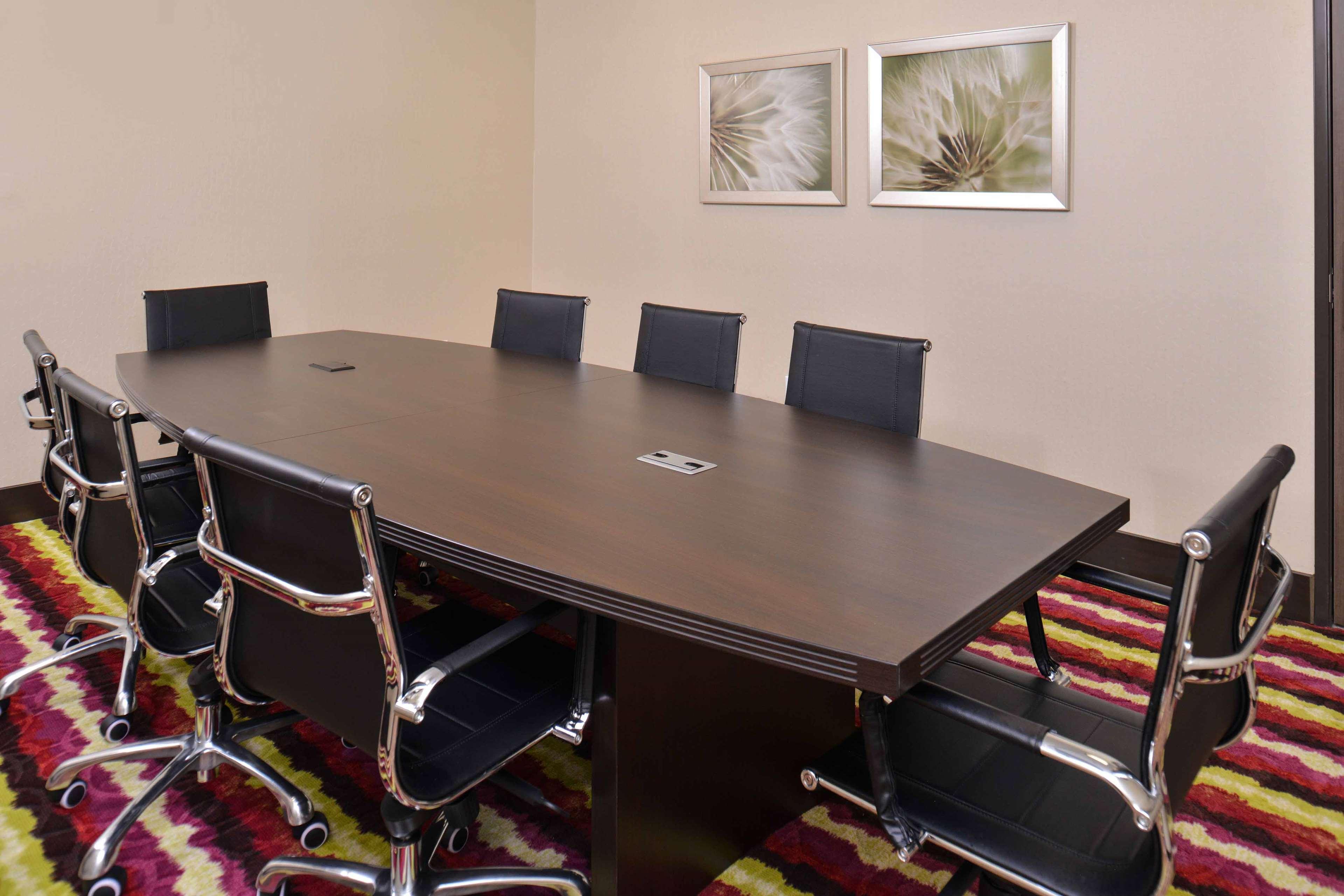 Hampton Inn & Suites Dallas Market Center Kültér fotó