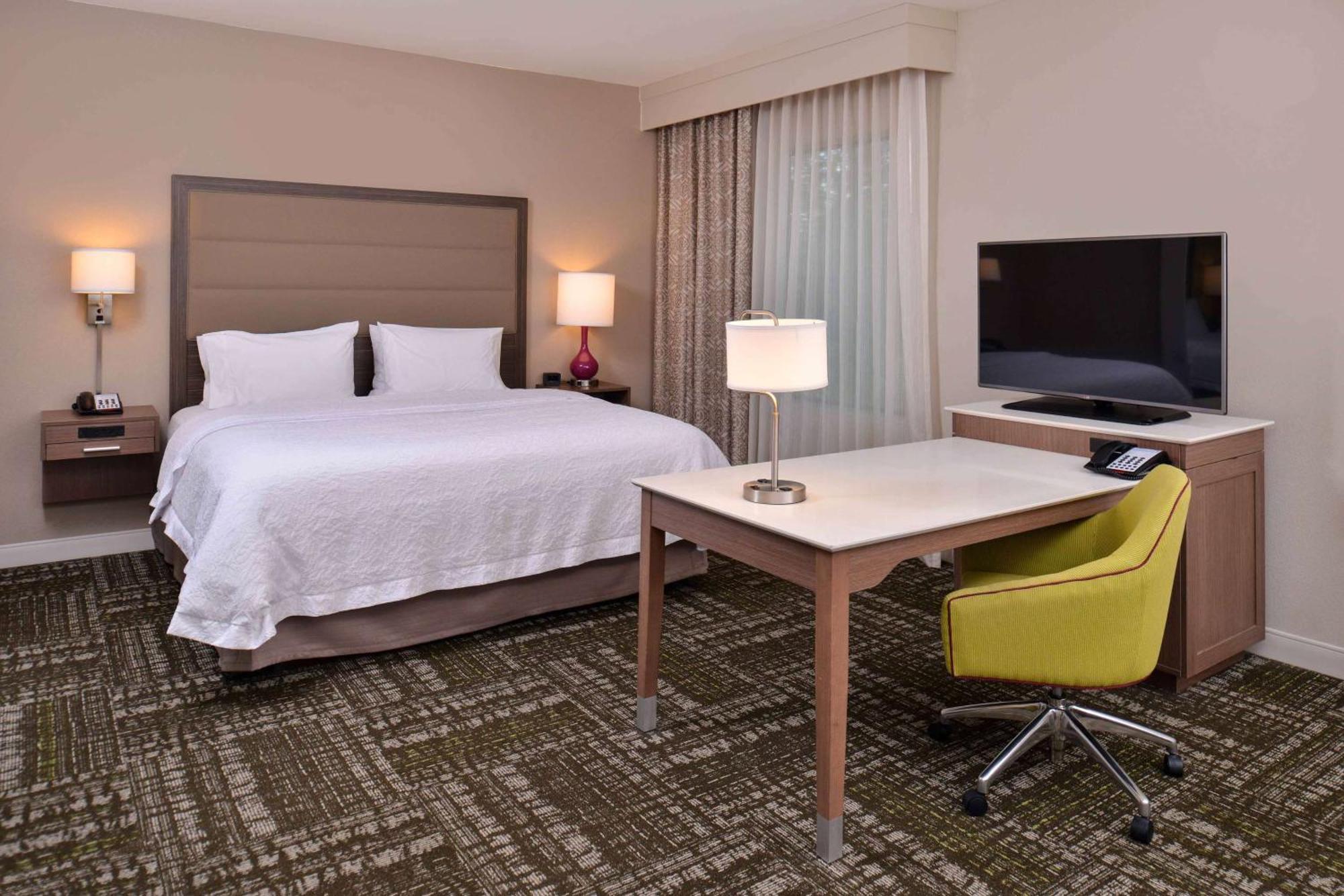 Hampton Inn & Suites Dallas Market Center Kültér fotó